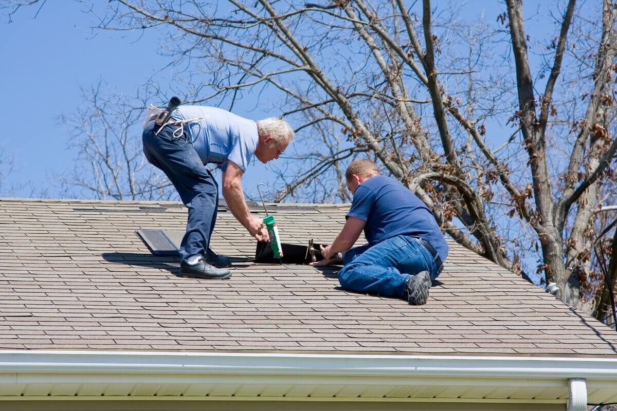 benefits of hiring a professional roofing contractor in Brooklyn