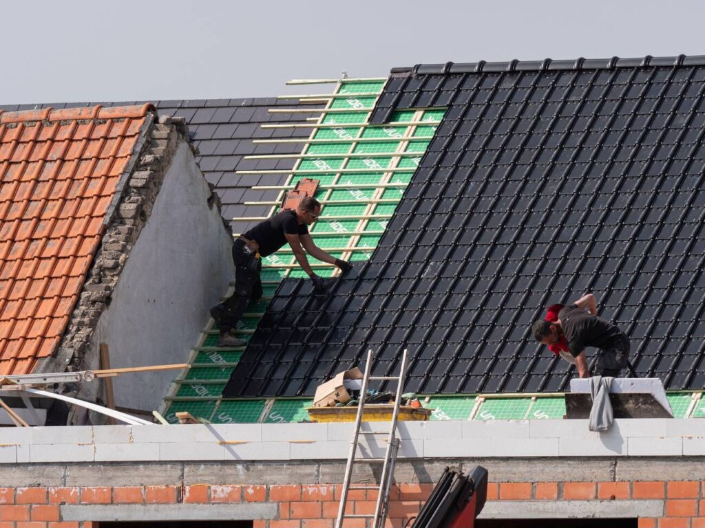 Signs That Your Roof Needs Replacement