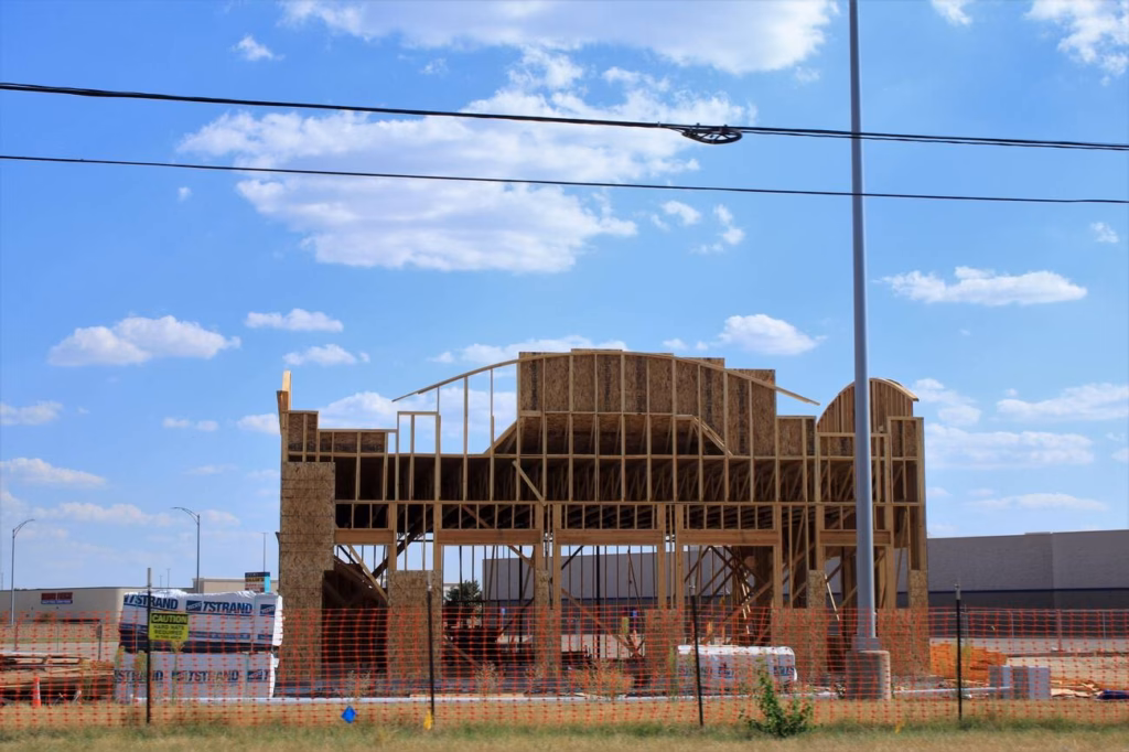 Frame vs masonry – which one is better