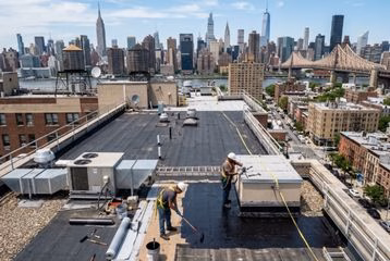 flat roofing service for commercial building in manhattan